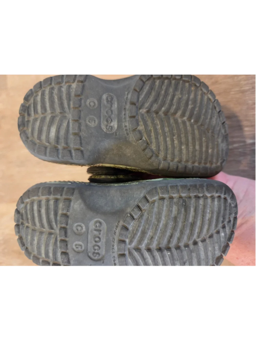 Crocs Kids Water Shoes Size 5 Green Brown Camo Clogs